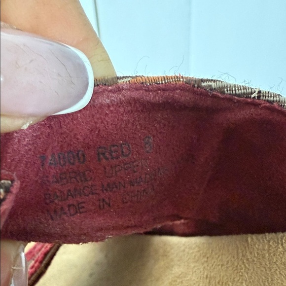 Minnetonka Red and Brown Woven pattern with double Buckle Sandals - 8 - Picture 9 of 9